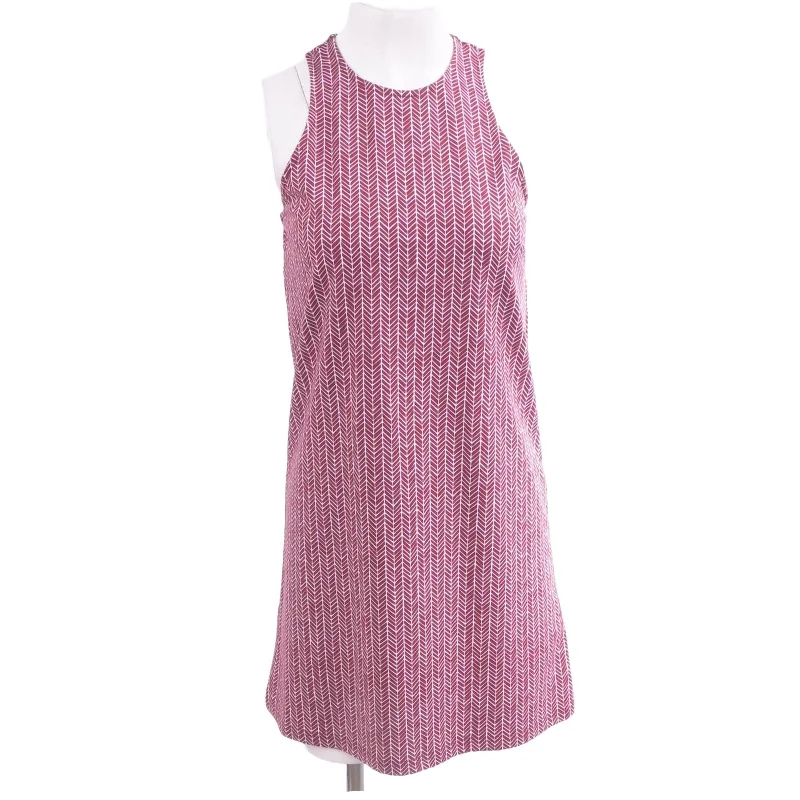 Maroon Herringbone Midi Dress Elegant Floral Appliqué Midi Dress